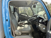 日野デュトロパネルバン小型（2t・3t）[写真05]