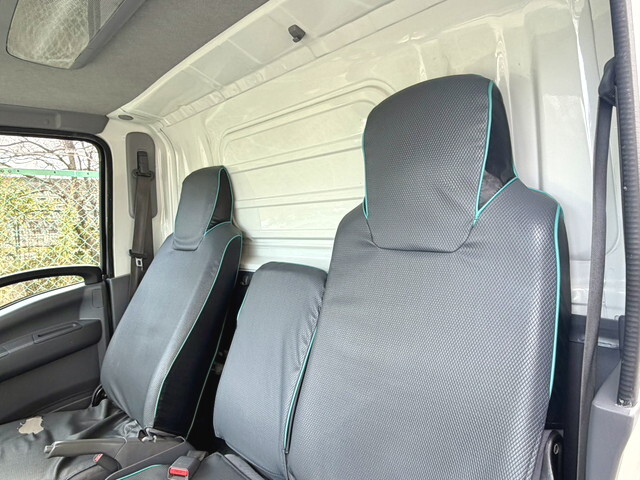 いすゞエルフアルミバン小型（2t・3t）[写真10]