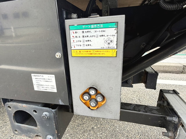 いすゞエルフアルミバン小型（2t・3t）[写真12]