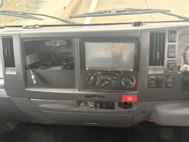 いすゞエルフアルミバン小型（2t・3t）[写真23]