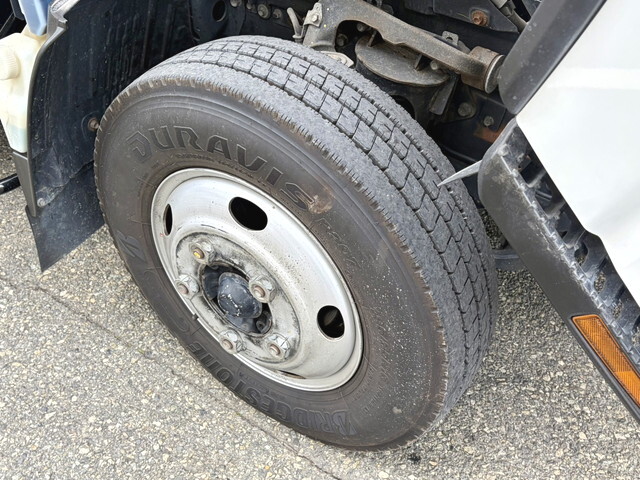 いすゞエルフアルミバン小型（2t・3t）[写真30]