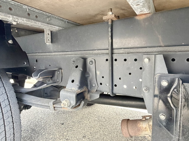 いすゞエルフアルミバン小型（2t・3t）[写真36]