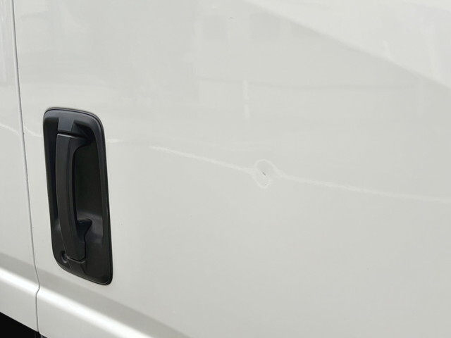 いすゞエルフアルミバン小型（2t・3t）[写真38]