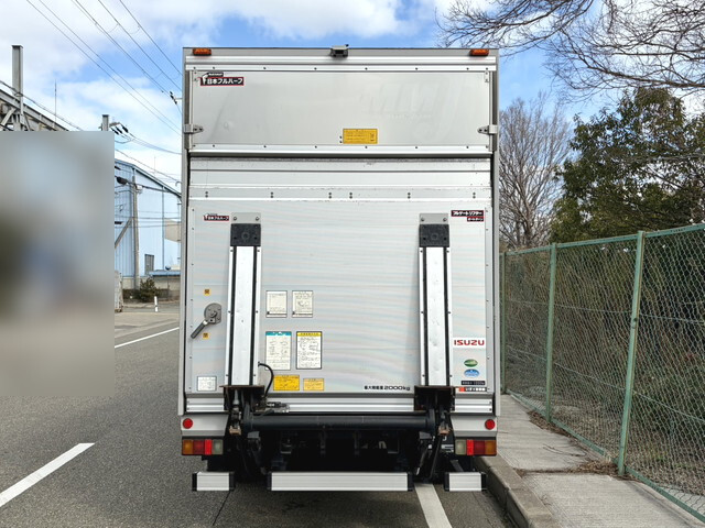 いすゞエルフアルミバン小型（2t・3t）[写真06]