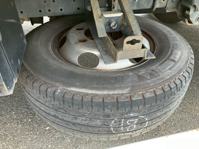 日野デュトロアルミバン小型（2t・3t）[写真37]