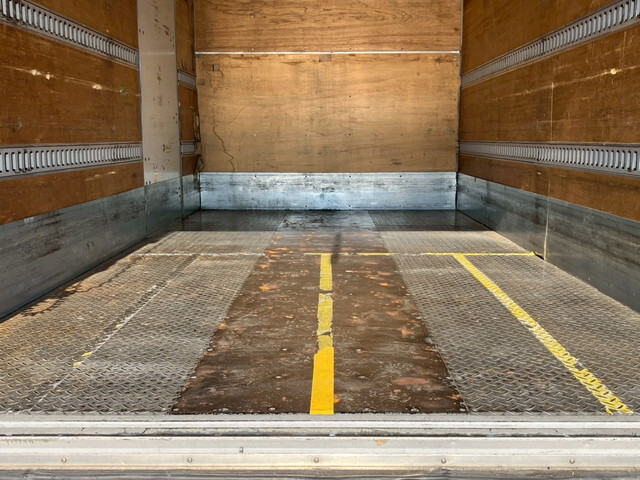 日野デュトロアルミバン小型（2t・3t）[写真06]