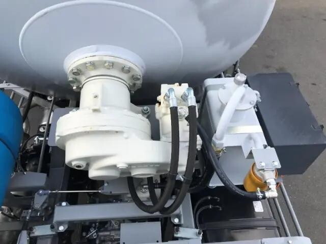 日野レンジャーミキサー車（コンクリートミキサー）増トン（6t・8t）[写真19]