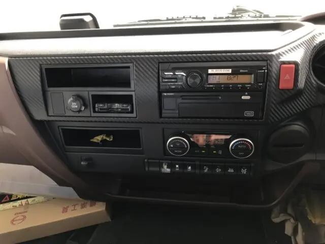 日野レンジャークレーン4段増トン（6t・8t）[写真10]