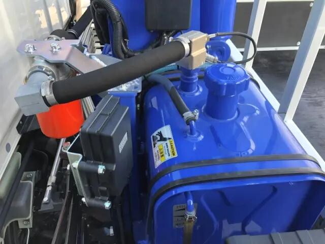 三菱ふそうキャンタークレーン5段小型（2t・3t）[写真28]