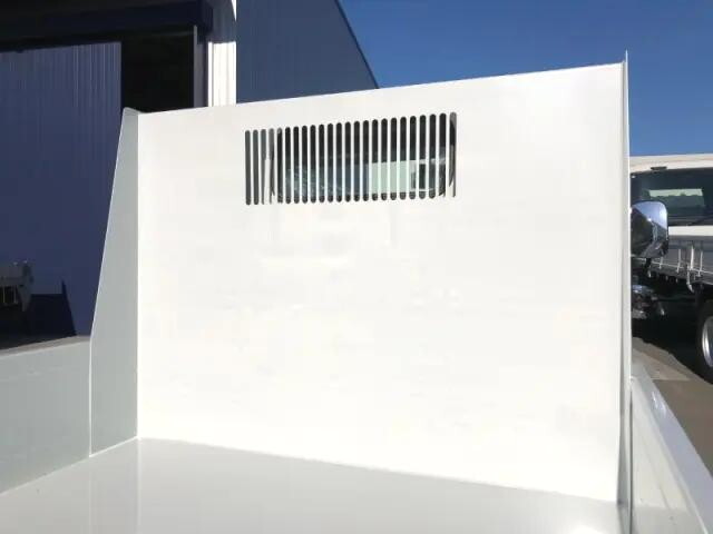 三菱ふそうキャンターダンプ小型（2t・3t）[写真32]