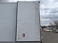 いすゞフォワード冷凍車（冷蔵車）増トン（6t・8t）[写真18]