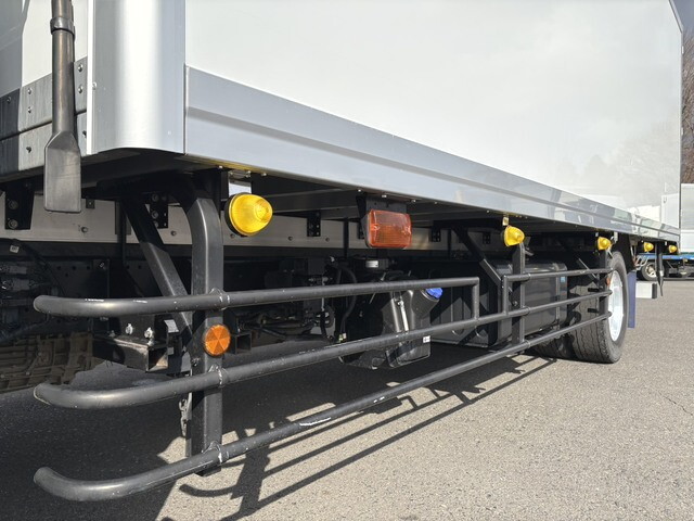 いすゞフォワード冷凍車（冷蔵車）増トン（6t・8t）[写真20]