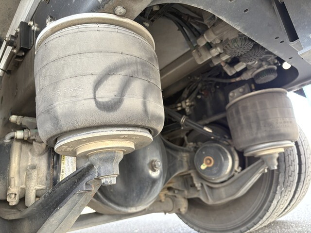 いすゞフォワード冷凍車（冷蔵車）増トン（6t・8t）[写真28]