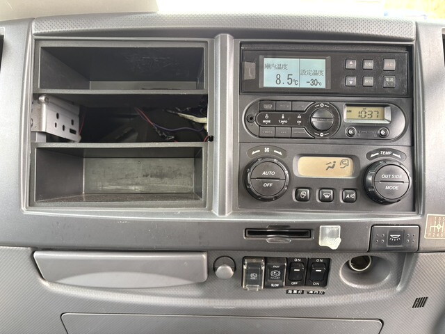 いすゞフォワード冷凍車（冷蔵車）増トン（6t・8t）[写真36]