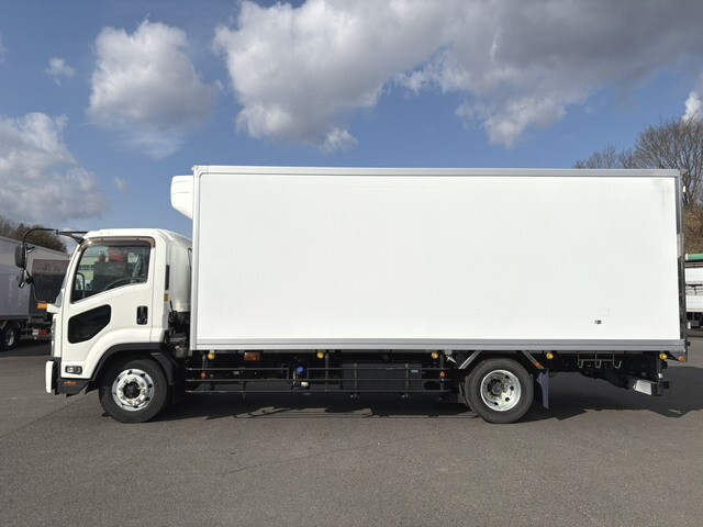 いすゞフォワード冷凍車（冷蔵車）増トン（6t・8t）[写真04]