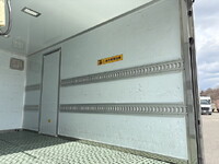 日野デュトロ保冷バン小型（2t・3t）[写真15]