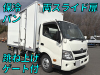 日野デュトロ保冷バン小型（2t・3t）[写真01]