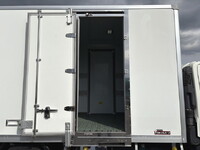 日野デュトロ保冷バン小型（2t・3t）[写真08]