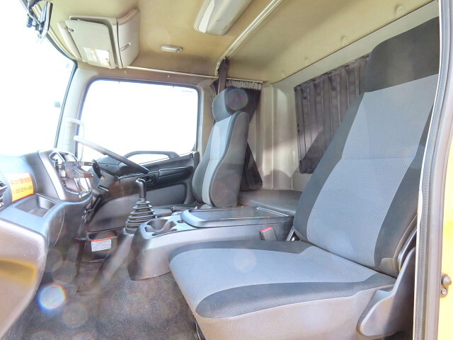 日野レンジャーアルミブロック中型（4t）[写真21]