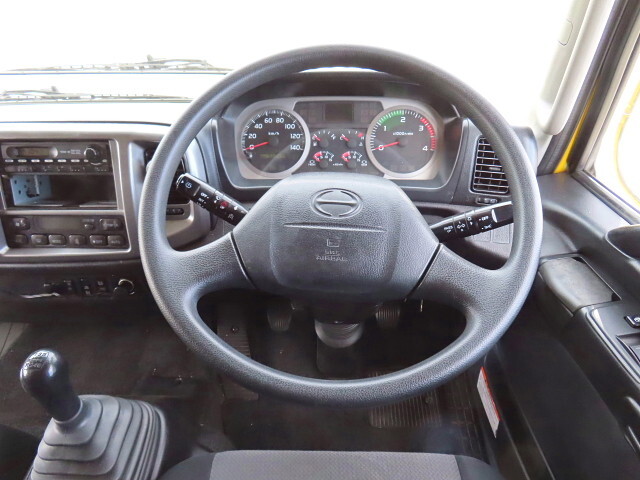 日野レンジャーアルミブロック中型（4t）[写真22]