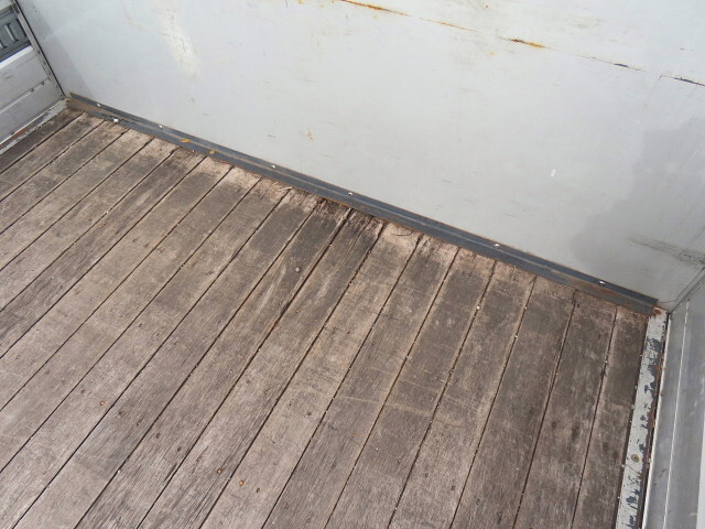 日野レンジャーアルミブロック中型（4t）[写真32]