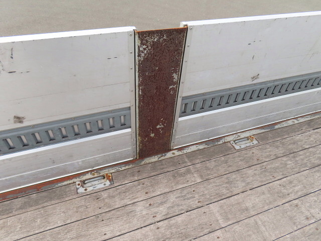 日野レンジャーアルミブロック中型（4t）[写真33]