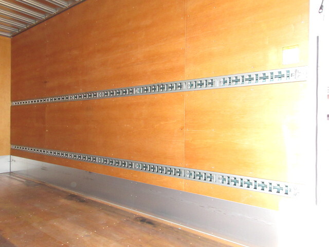 日野デュトロアルミバン小型（2t・3t）[写真10]