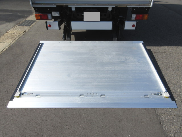 日野デュトロアルミバン小型（2t・3t）[写真12]