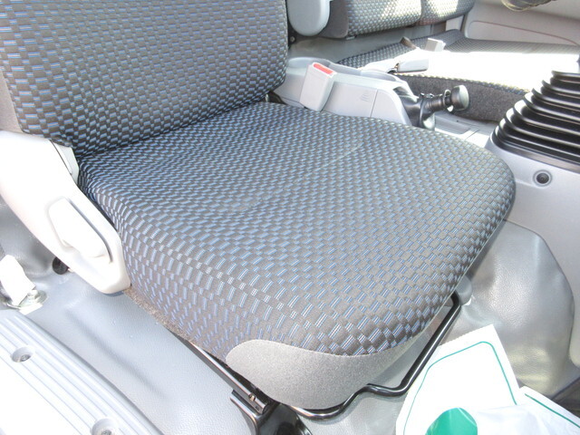 日野デュトロアルミバン小型（2t・3t）[写真19]