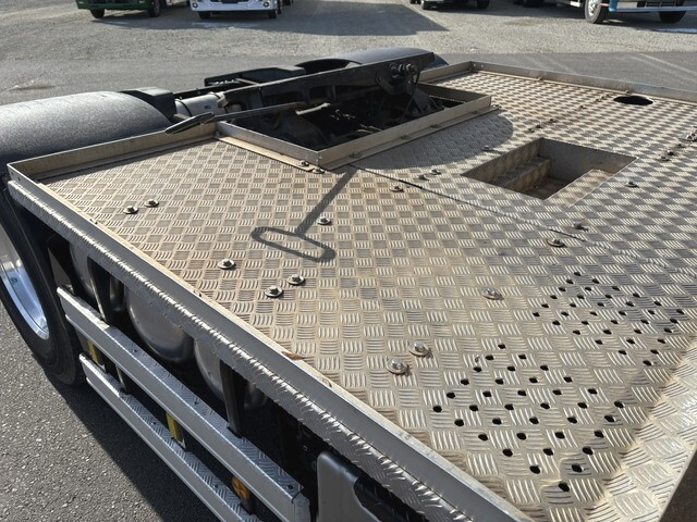 日野プロフィアトレーラーヘッド（トラクターヘッド）大型（10t）[写真11]