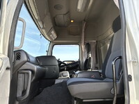 日野プロフィアトレーラーヘッド（トラクターヘッド）大型（10t）[写真30]