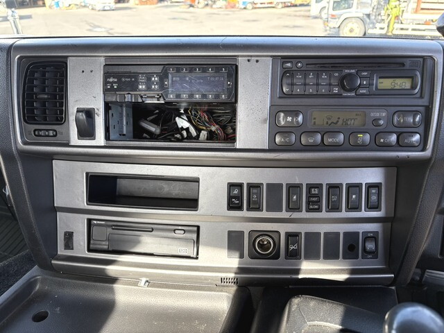 日野プロフィアトレーラーヘッド（トラクターヘッド）大型（10t）[写真35]