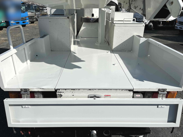 日野デュトロ高所作業車小型（2t・3t）[写真11]