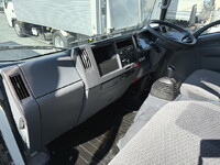 いすゞエルフパネルバン小型（2t・3t）[写真41]