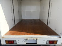 いすゞエルフパネルバン小型（2t・3t）[写真10]