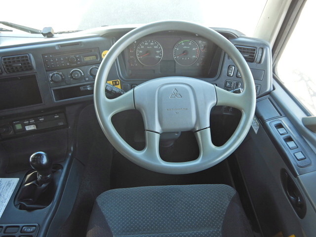 三菱ふそうスーパーグレートダンプ大型（10t）[写真23]