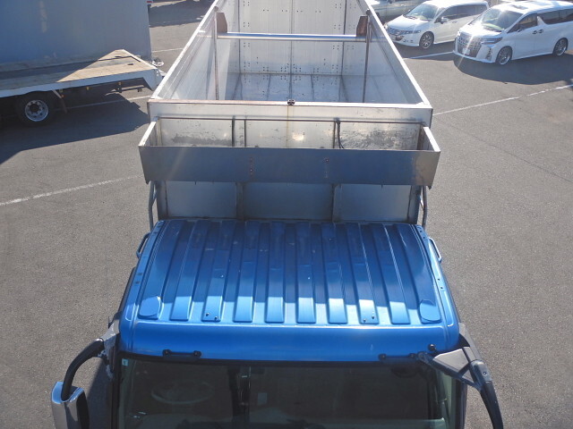 三菱ふそうスーパーグレートダンプ大型（10t）[写真35]