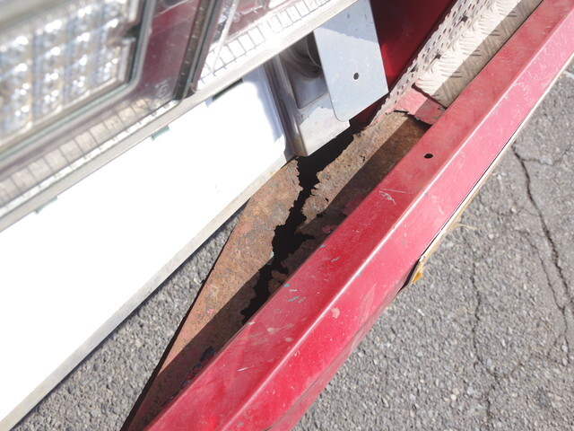 日野レンジャーコンテナ専用車増トン（6t・8t）[写真24]