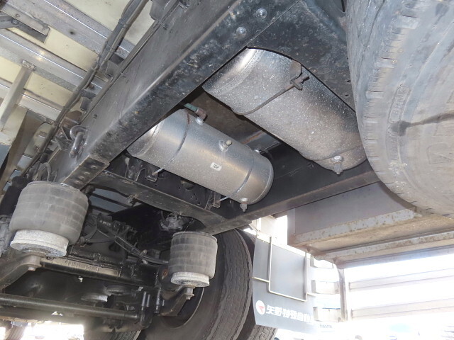 いすゞギガ冷凍車（冷蔵車）大型（10t）[写真13]