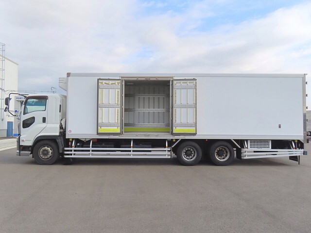 いすゞギガ冷凍車（冷蔵車）大型（10t）[写真28]