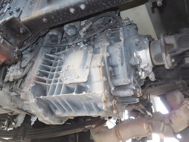 いすゞギガ冷凍車（冷蔵車）大型（10t）[写真09]