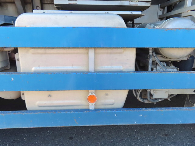 いすゞギガダンプ大型（10t）[写真12]