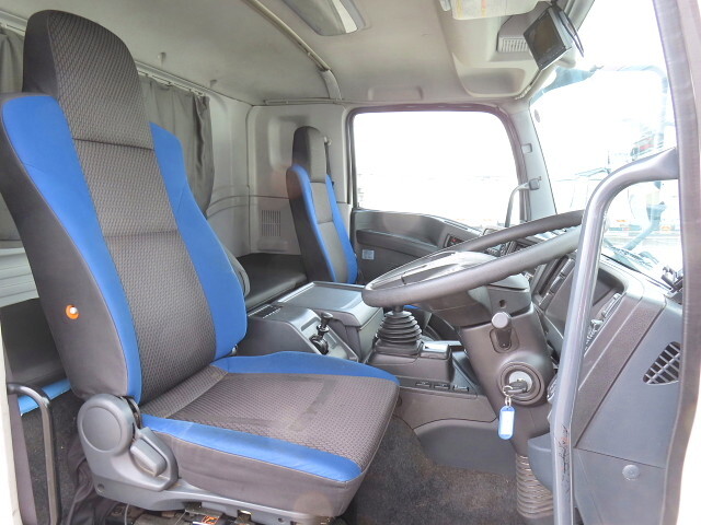 いすゞギガ冷凍車（冷蔵車）大型（10t）[写真21]