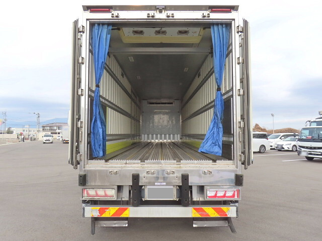 いすゞギガ冷凍車（冷蔵車）大型（10t）[写真29]