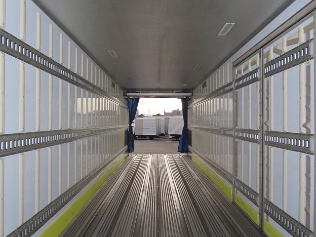 いすゞギガ冷凍車（冷蔵車）大型（10t）[写真33]