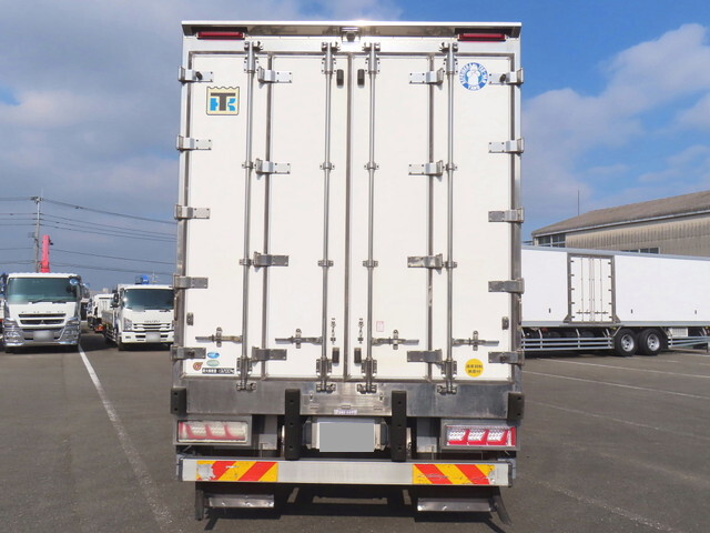 いすゞギガ冷凍車（冷蔵車）大型（10t）[写真06]