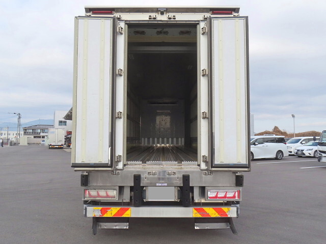 いすゞギガ冷凍車（冷蔵車）大型（10t）[写真07]