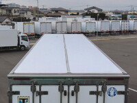 いすゞギガ冷凍車（冷蔵車）大型（10t）[写真09]