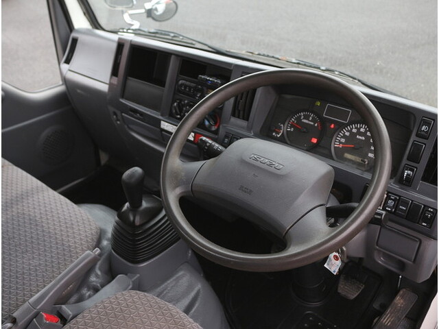 いすゞエルフ平ボディ小型（2t・3t）[写真15]