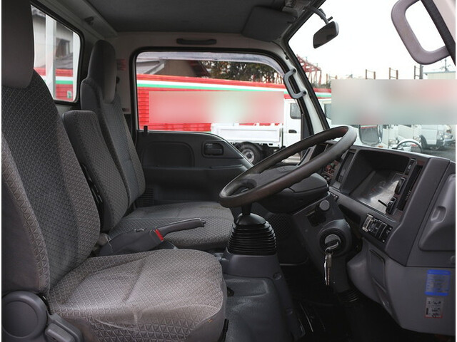 いすゞエルフ平ボディ小型（2t・3t）[写真16]